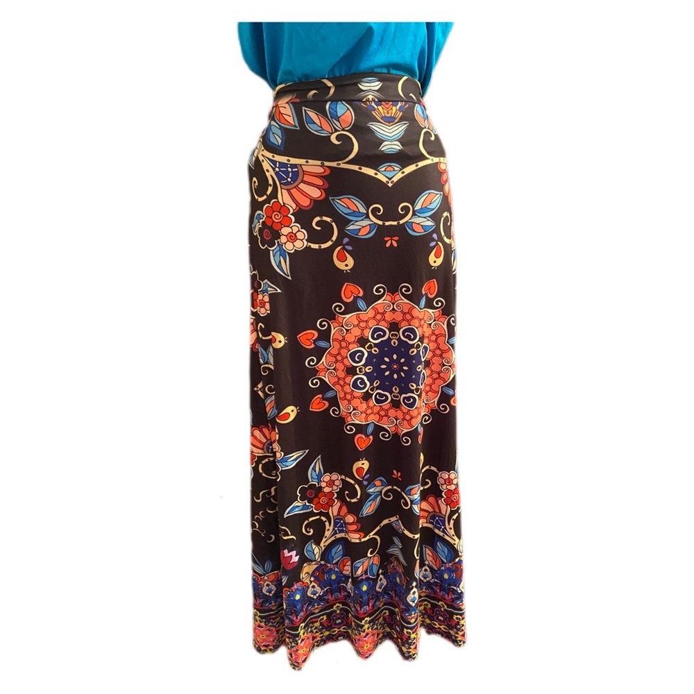 NWOT LoveUDear Abstract Patterned Skirt, Size Large
